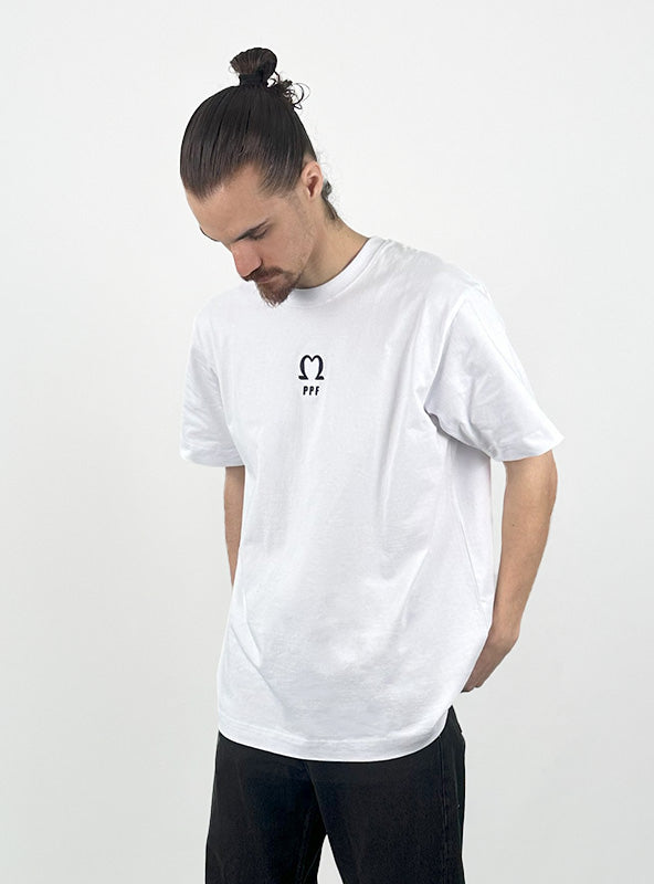 OVERSIZED WHITE T-SHIRT